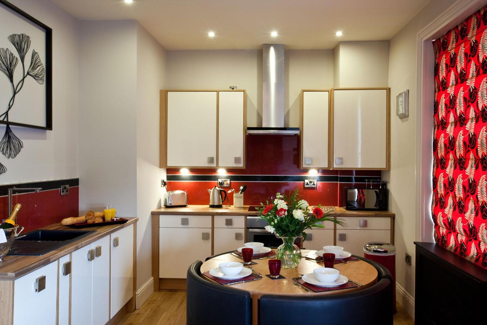 Portland Apartments Cheltenham Eksteriør billede